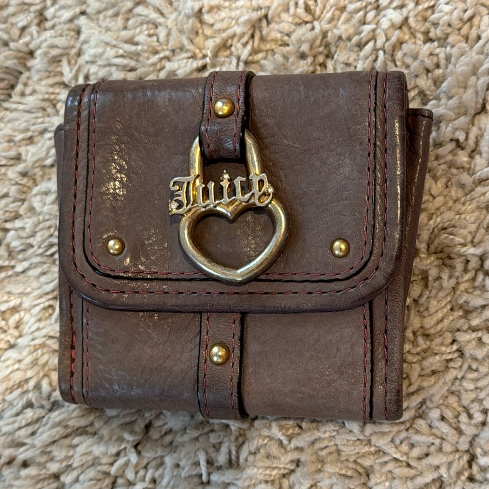 SOLD: Cutest Leather wallet w fun details inside and out!